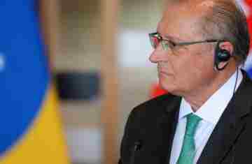  Alckmin se reúne fora da agenda com representante da embaixada dos EUA 